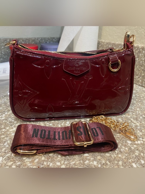 Source Unknown Handbags - Burgundy Patent Crossbody Bag with Gold Hardware